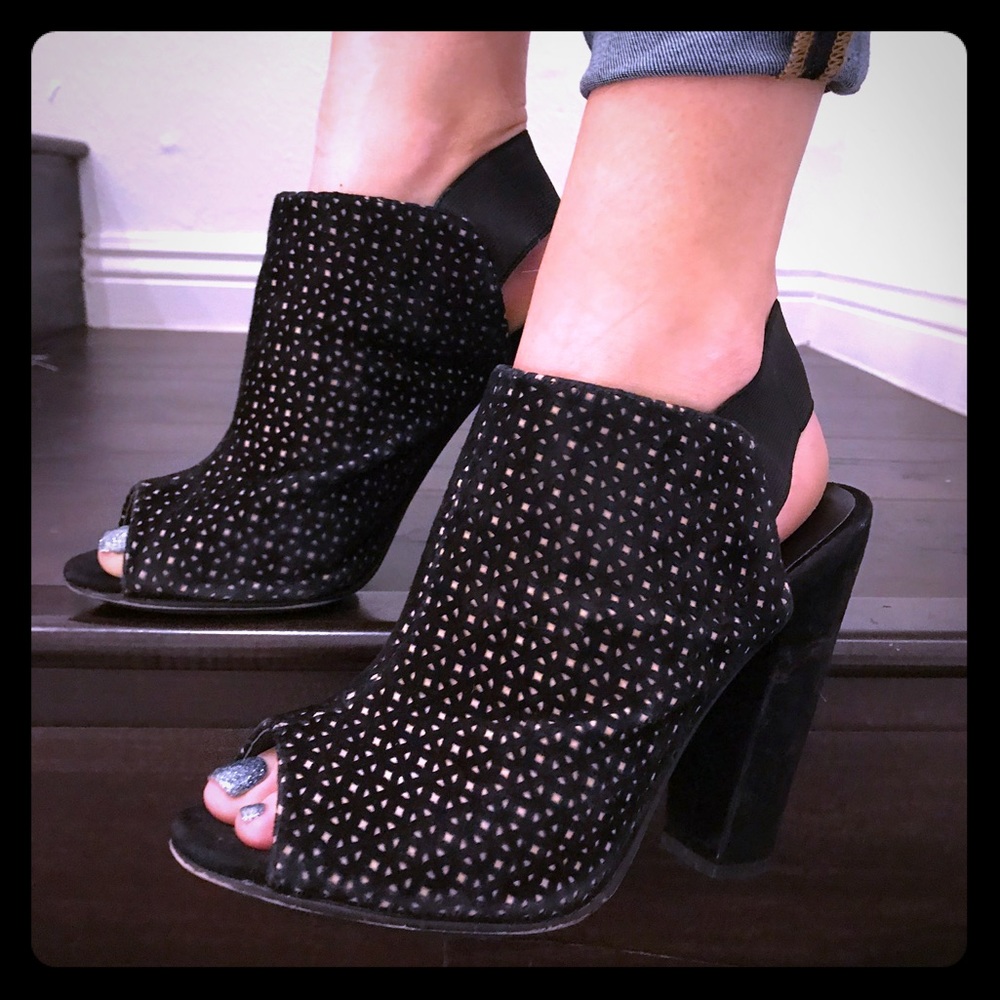 TopShop black and nude heel/pump